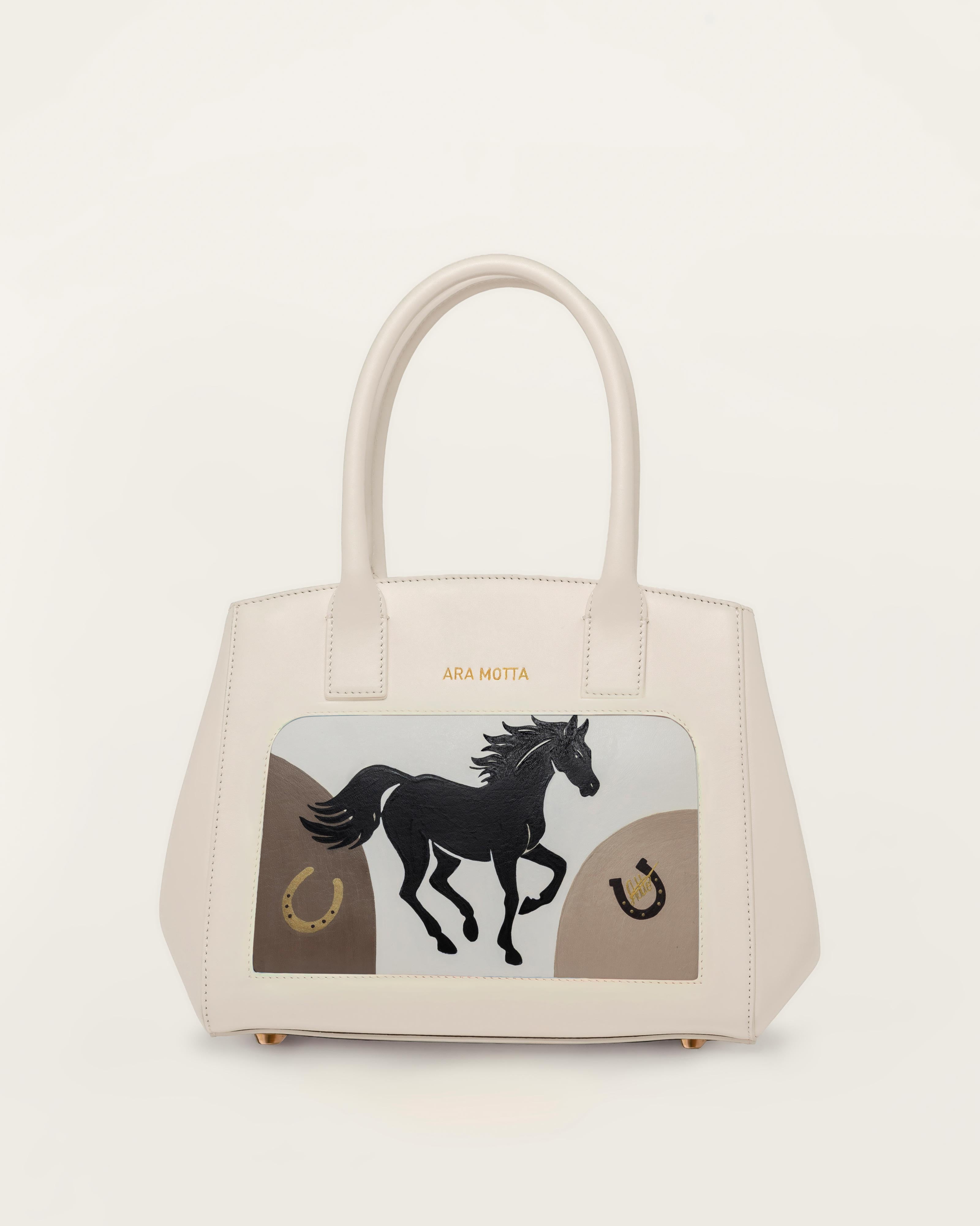 ARA MOTTA — Linea Cavalli Quadro