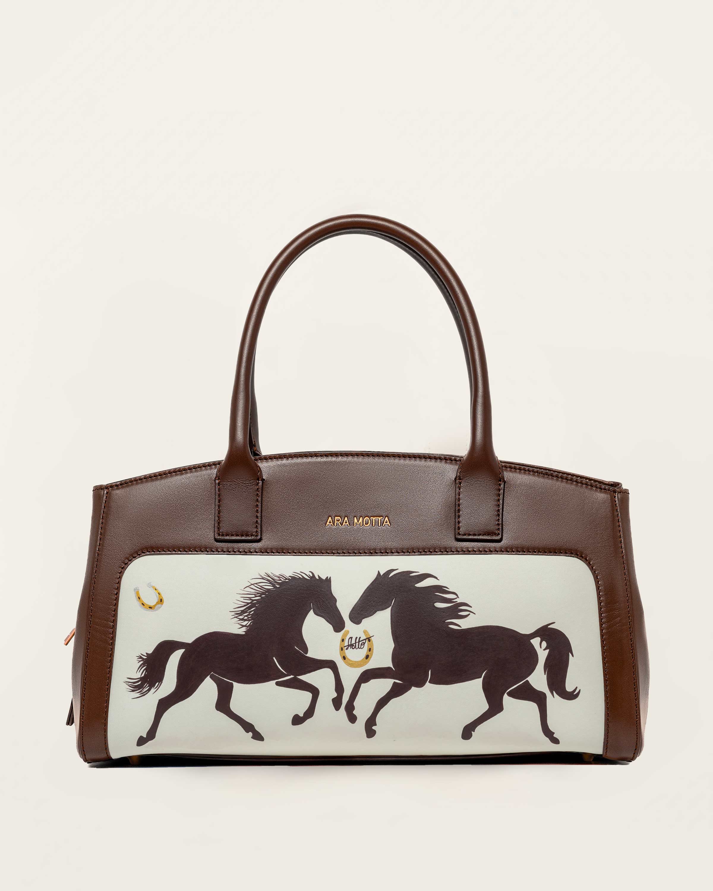ARA MOTTA — Linea Cavalli Galleria